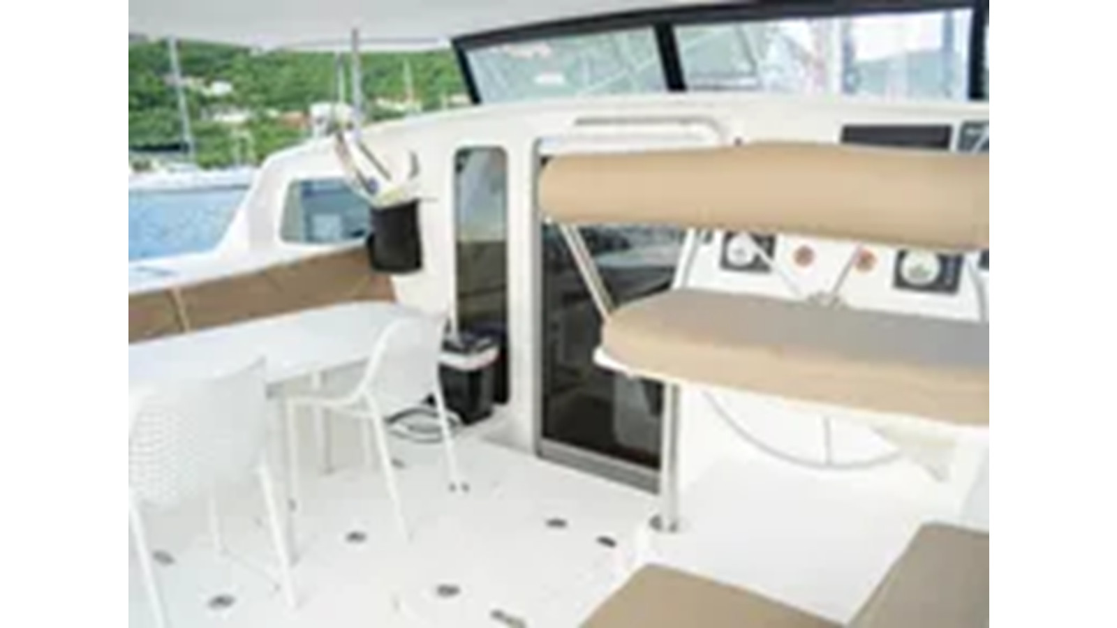 https://arconyachts.ams3.digitaloceanspaces.com/138514/conversions/large_4613657-optimize.jpg