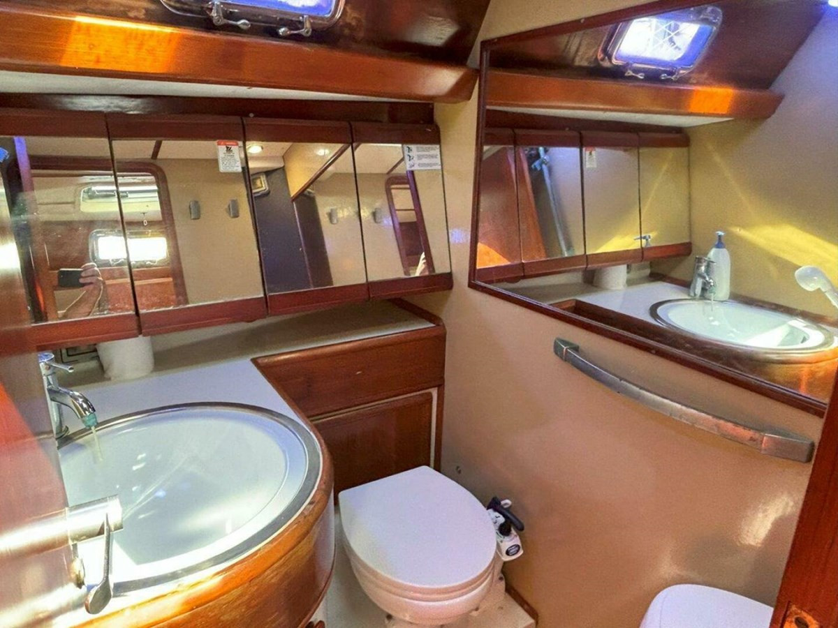 https://arconyachts.ams3.digitaloceanspaces.com/138516/conversions/large_4634786-optimize.jpg