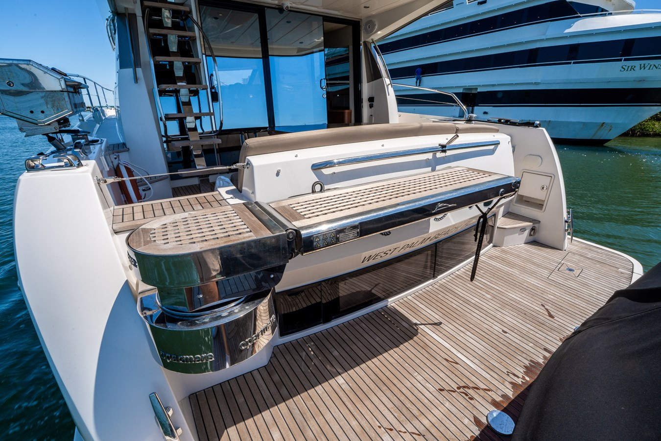 https://arconyachts.ams3.digitaloceanspaces.com/138612/conversions/large_4666762-optimize.jpg