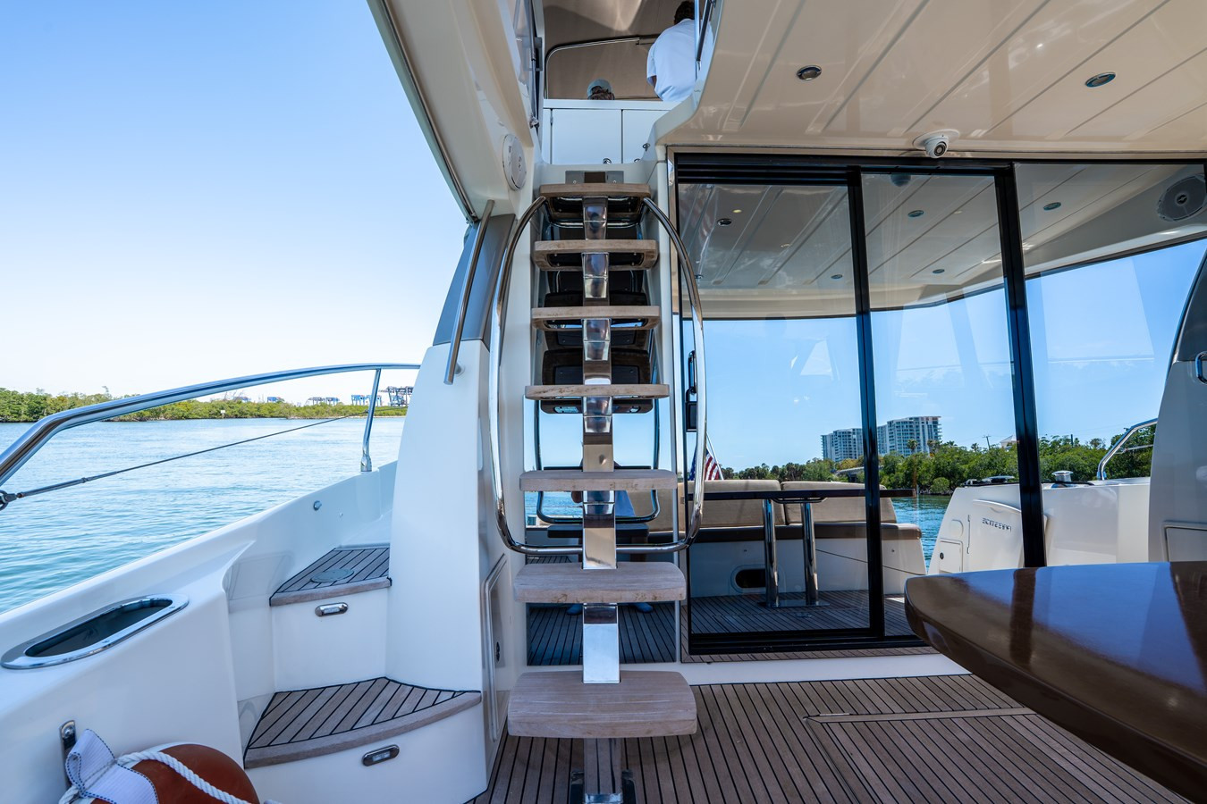 https://arconyachts.ams3.digitaloceanspaces.com/138625/conversions/large_4667320-optimize.jpg