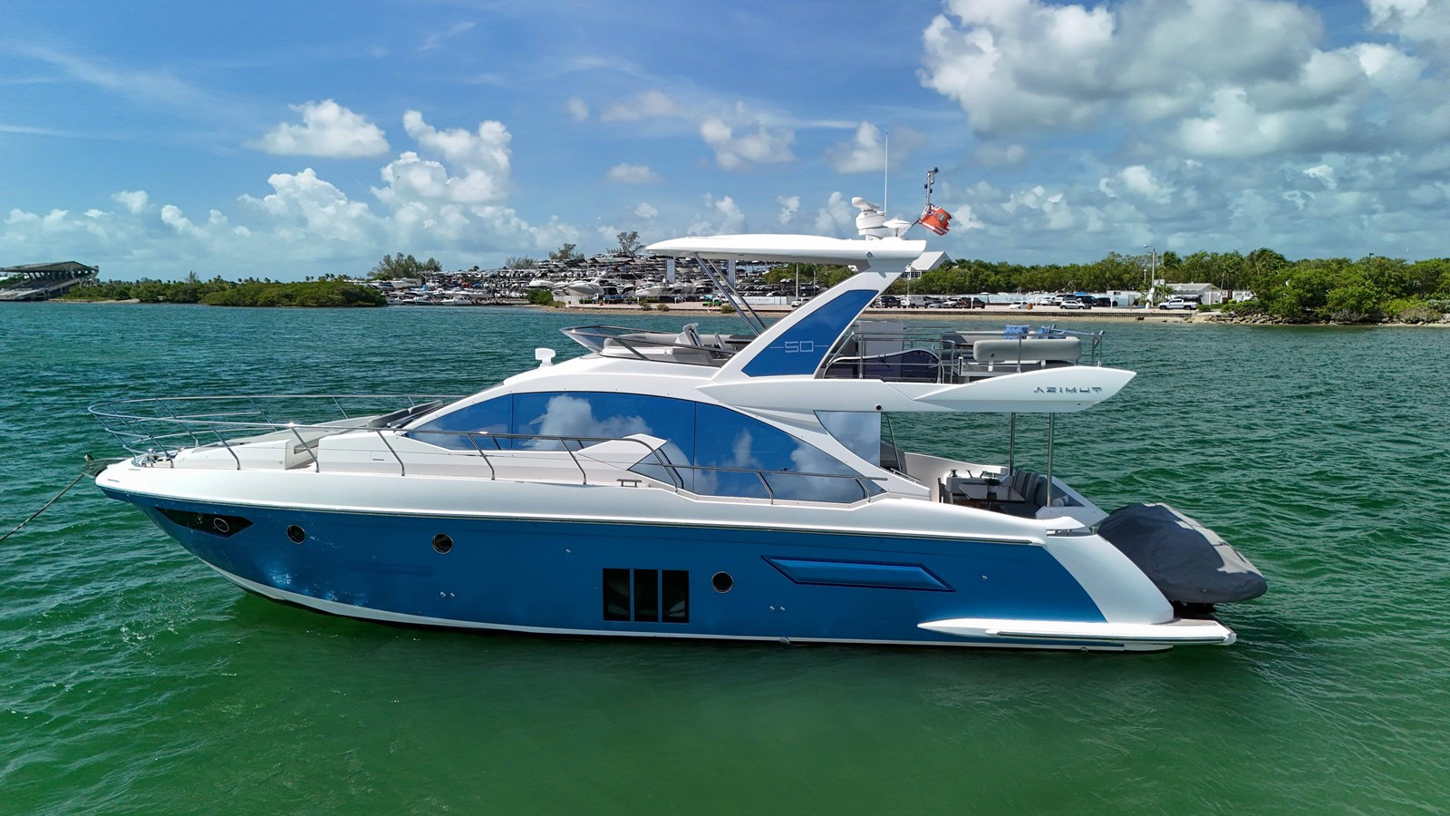 https://arconyachts.ams3.digitaloceanspaces.com/138790/conversions/large_4702269-optimize.jpg