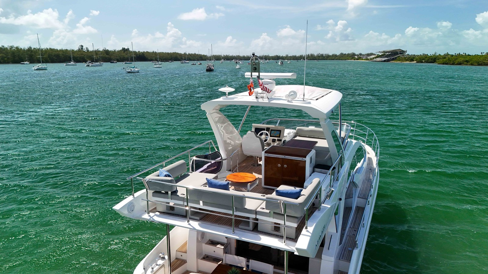 https://arconyachts.ams3.digitaloceanspaces.com/138847/conversions/large_4702312-optimize.jpg