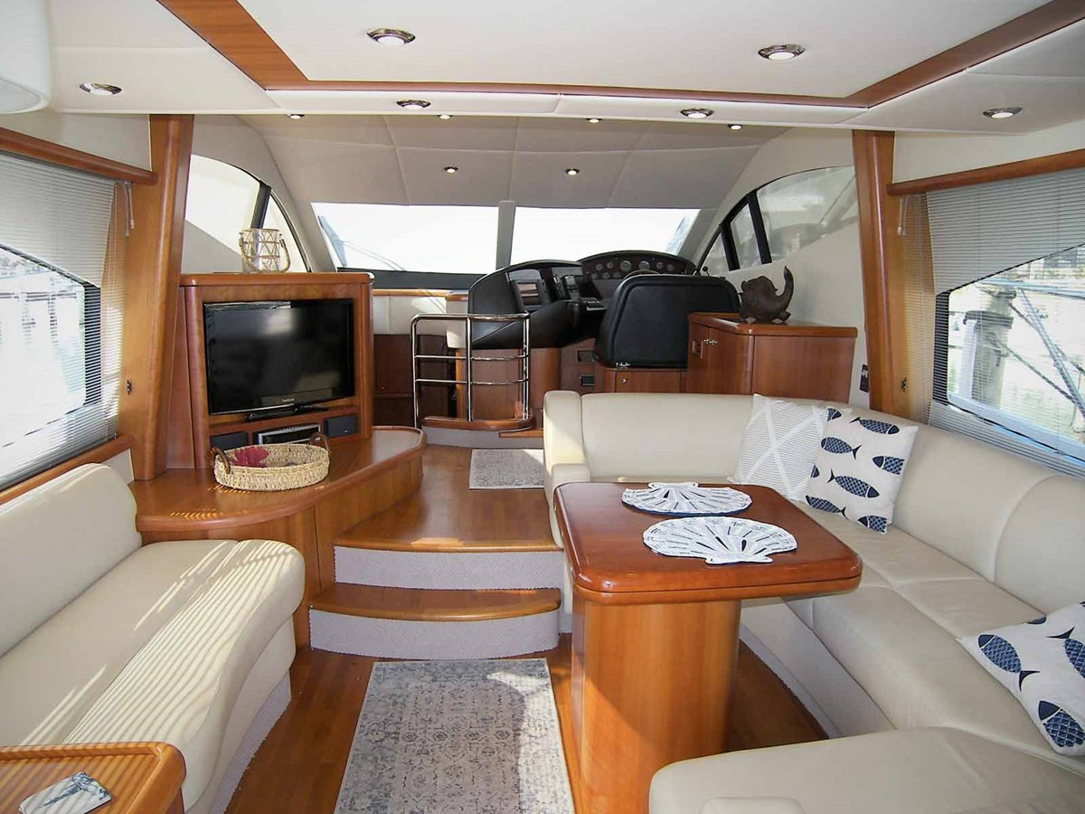 https://arconyachts.ams3.digitaloceanspaces.com/138901/conversions/large_4756630-optimize.jpg