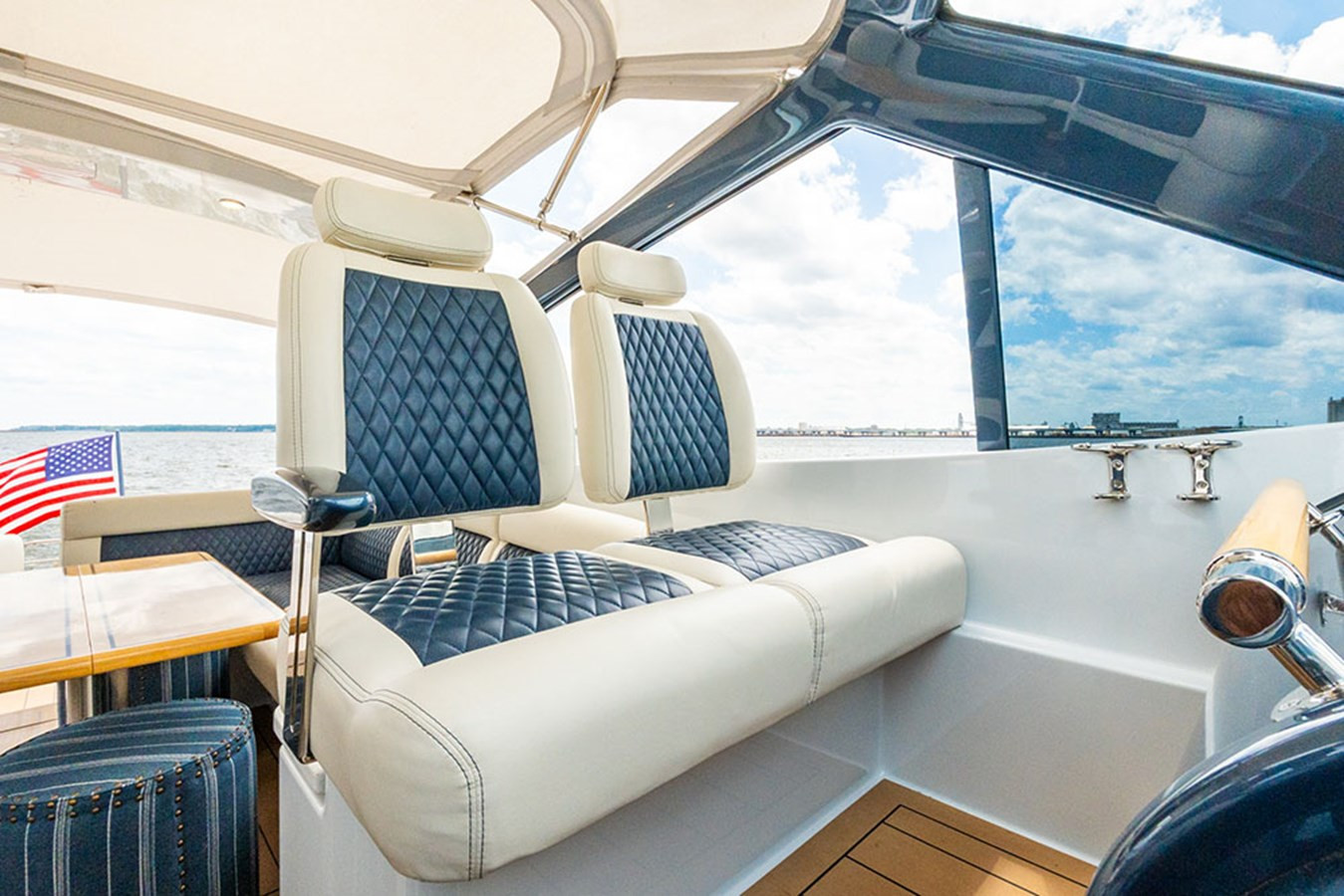 https://arconyachts.ams3.digitaloceanspaces.com/138987/conversions/large_4743151-optimize.jpg