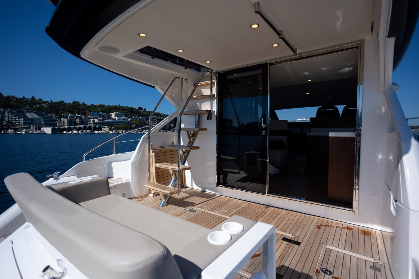 https://arconyachts.ams3.digitaloceanspaces.com/139044/conversions/large_4811465-optimize.jpg