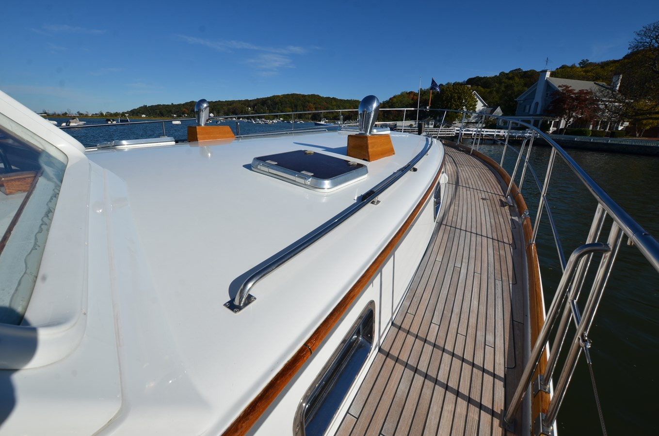 https://arconyachts.ams3.digitaloceanspaces.com/139315/conversions/large_4856799-optimize.jpg