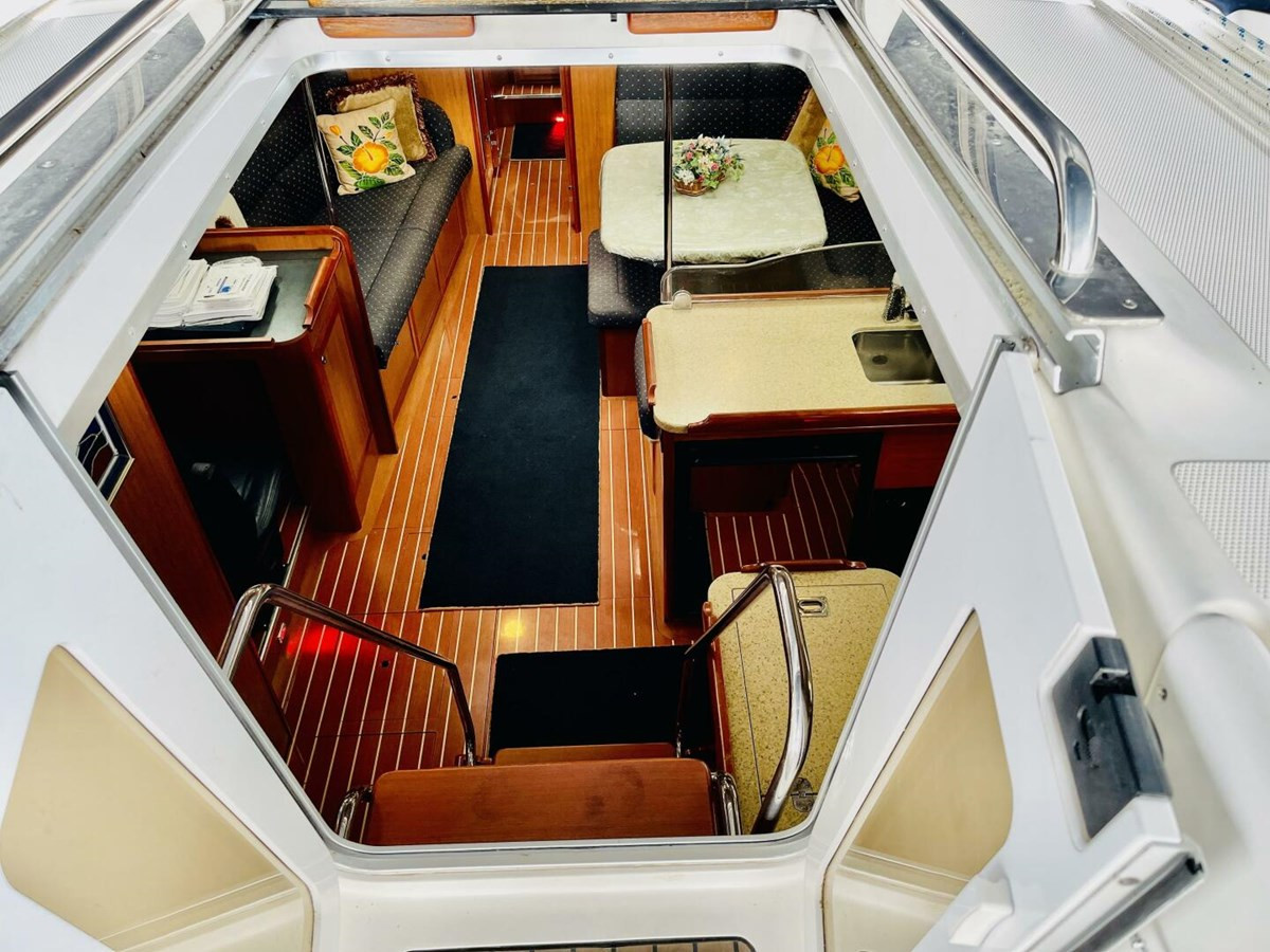 https://arconyachts.ams3.digitaloceanspaces.com/139326/conversions/large_4859394-optimize.jpg