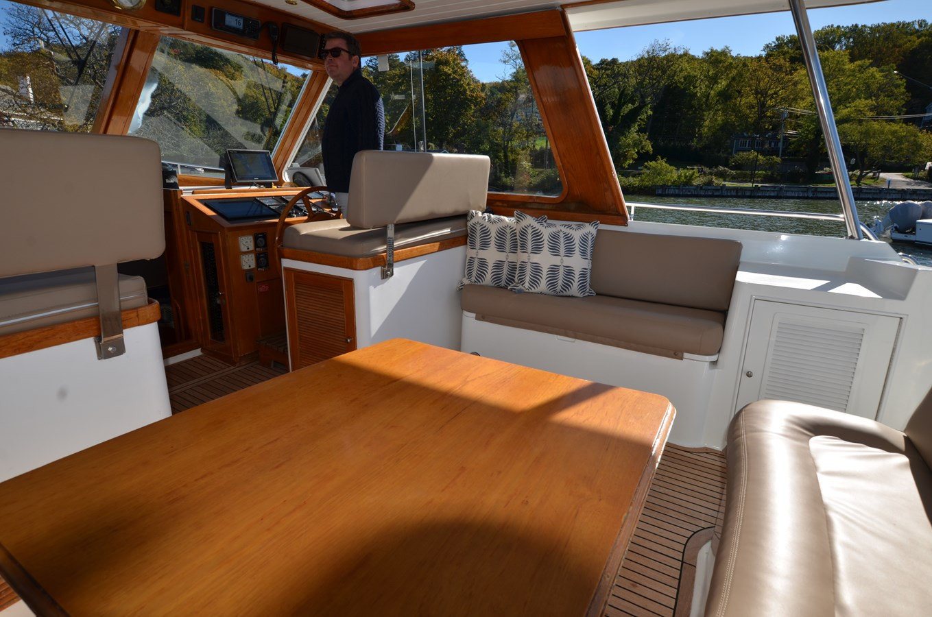 https://arconyachts.ams3.digitaloceanspaces.com/139353/conversions/large_4856812-optimize.jpg