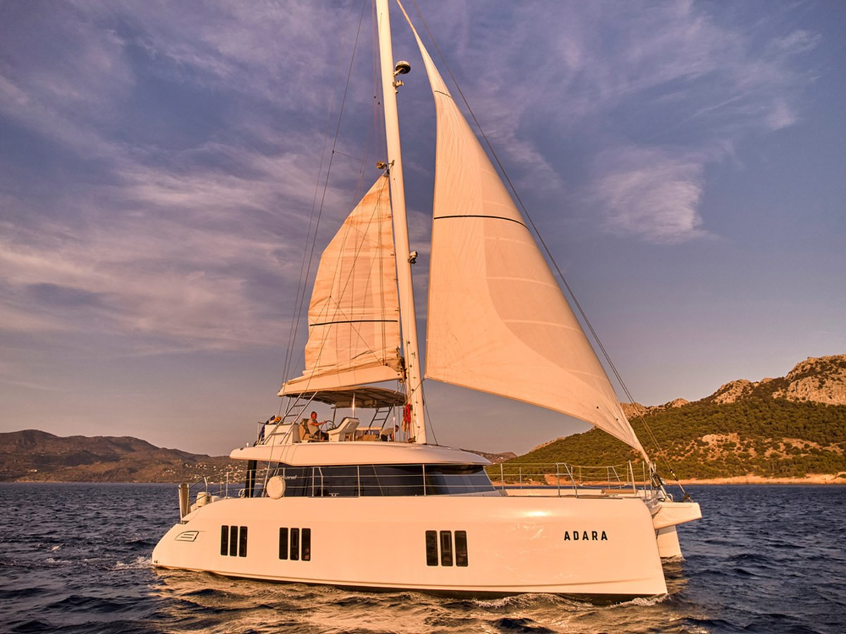 https://arconyachts.ams3.digitaloceanspaces.com/139360/conversions/large_4858121-optimize.jpg