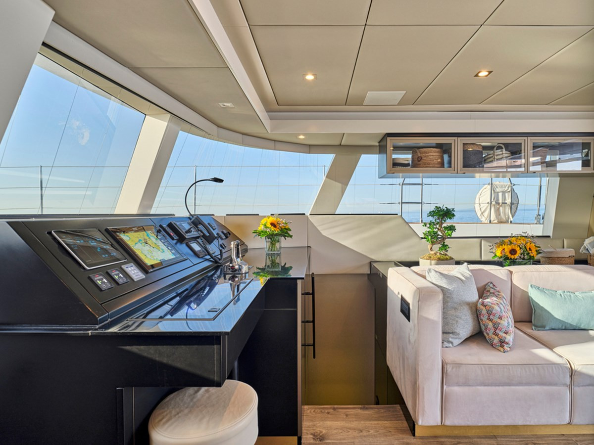 https://arconyachts.ams3.digitaloceanspaces.com/139406/conversions/large_4858138-optimize.jpg
