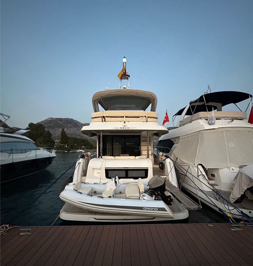 https://arconyachts.ams3.digitaloceanspaces.com/139440/conversions/large_4855110-optimize.jpg