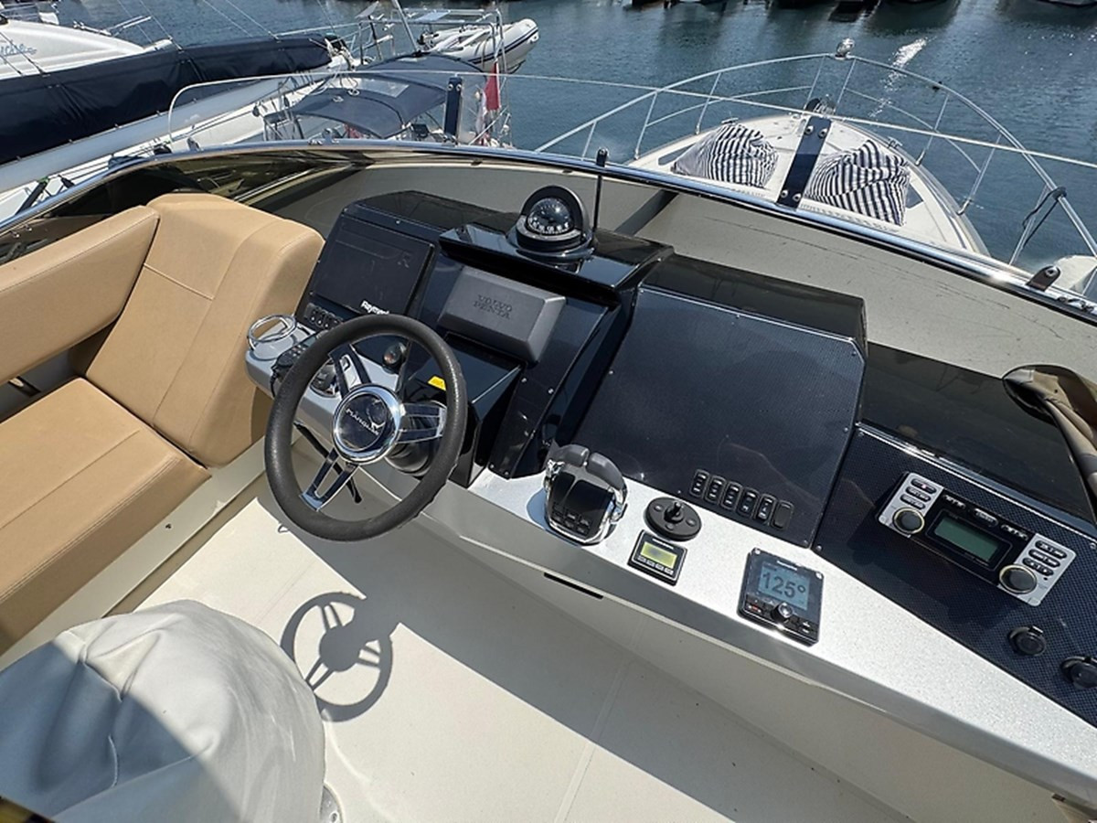 https://arconyachts.ams3.digitaloceanspaces.com/139514/conversions/large_4757084-optimize.jpg