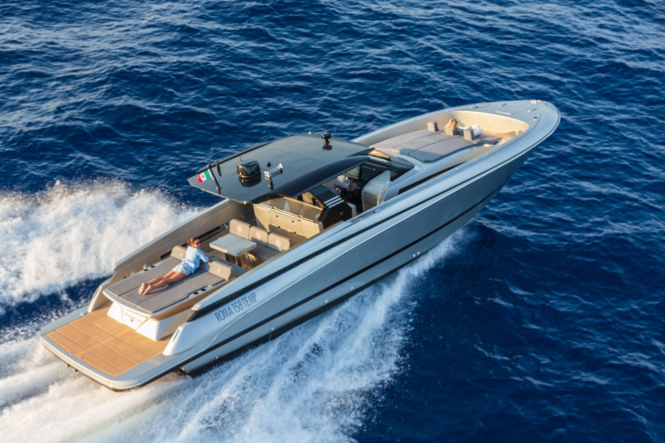 https://arconyachts.ams3.digitaloceanspaces.com/139555/conversions/large_3775131-optimize.jpg