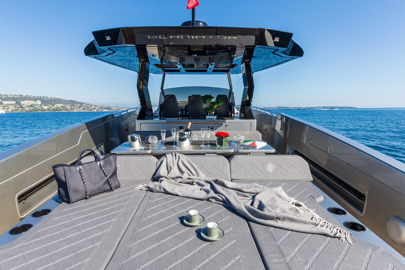 https://arconyachts.ams3.digitaloceanspaces.com/139593/conversions/large_3775155-optimize.jpg