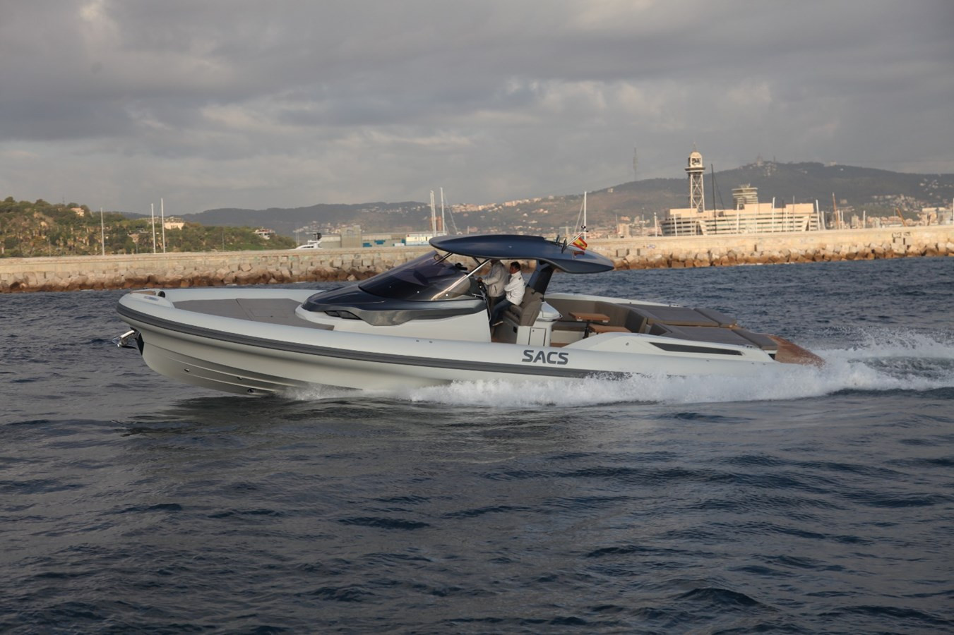 https://arconyachts.ams3.digitaloceanspaces.com/139606/conversions/large_4601773-optimize.jpg
