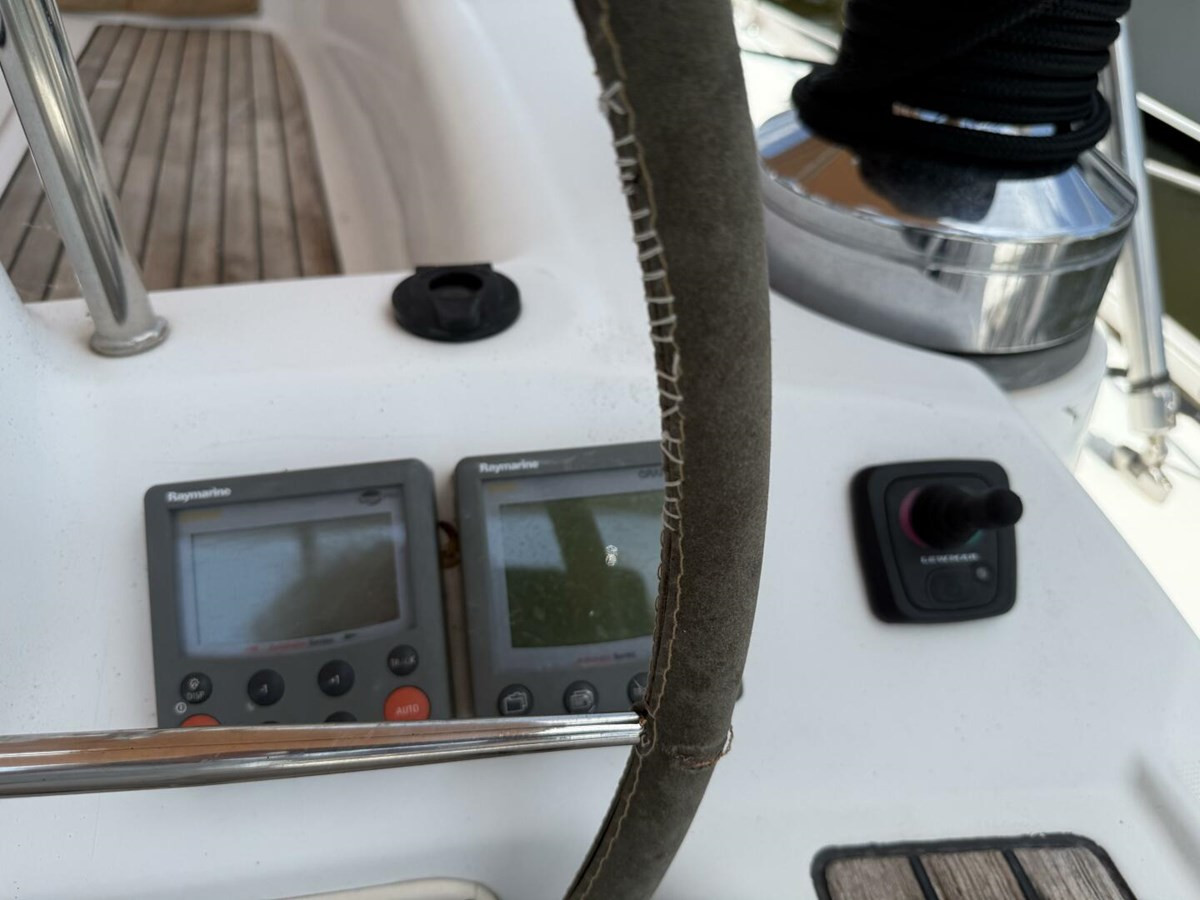 https://arconyachts.ams3.digitaloceanspaces.com/139607/conversions/large_4859377-optimize.jpg