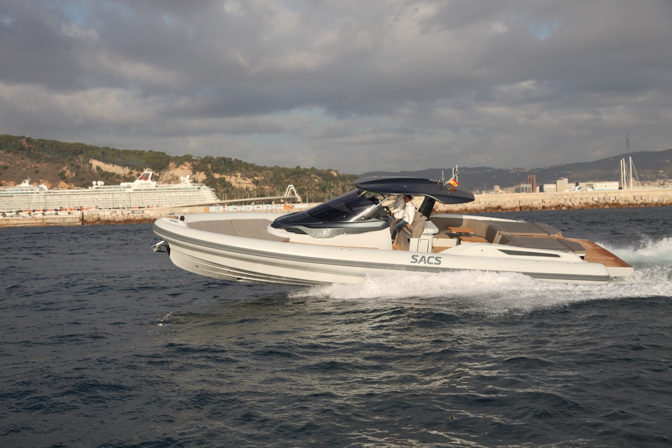 https://arconyachts.ams3.digitaloceanspaces.com/139626/conversions/large_4601780-optimize.jpg