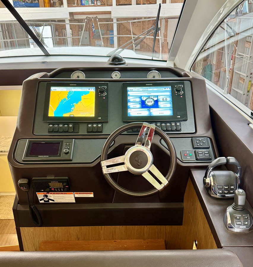 https://arconyachts.ams3.digitaloceanspaces.com/139891/conversions/large_4440092-optimize.jpg