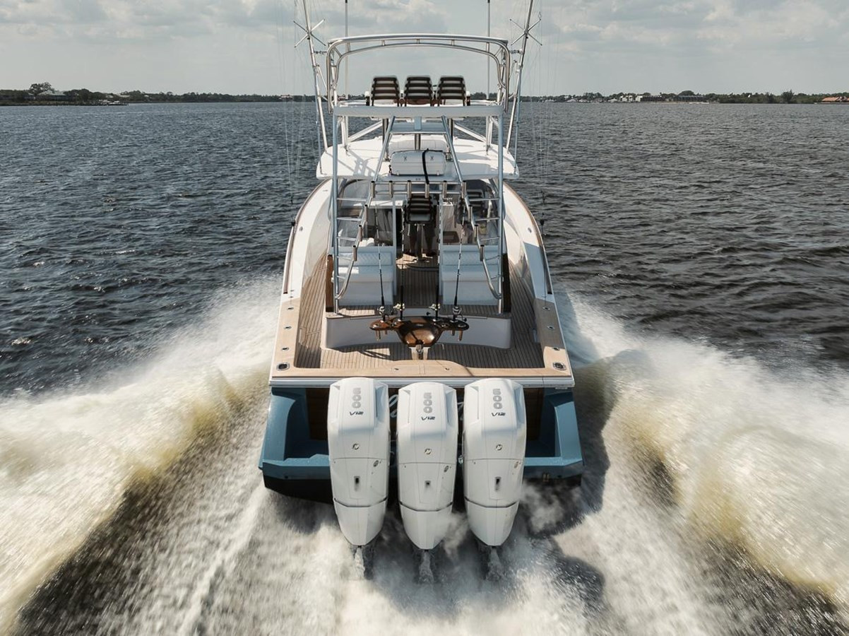 https://arconyachts.ams3.digitaloceanspaces.com/140021/conversions/large_4834536-optimize.jpg
