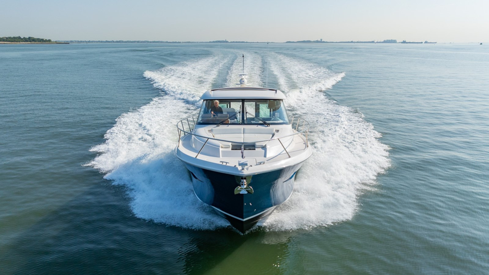 https://arconyachts.ams3.digitaloceanspaces.com/140058/conversions/large_4746169-optimize.jpg