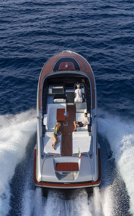 https://arconyachts.ams3.digitaloceanspaces.com/140074/conversions/large_4684482-optimize.jpg