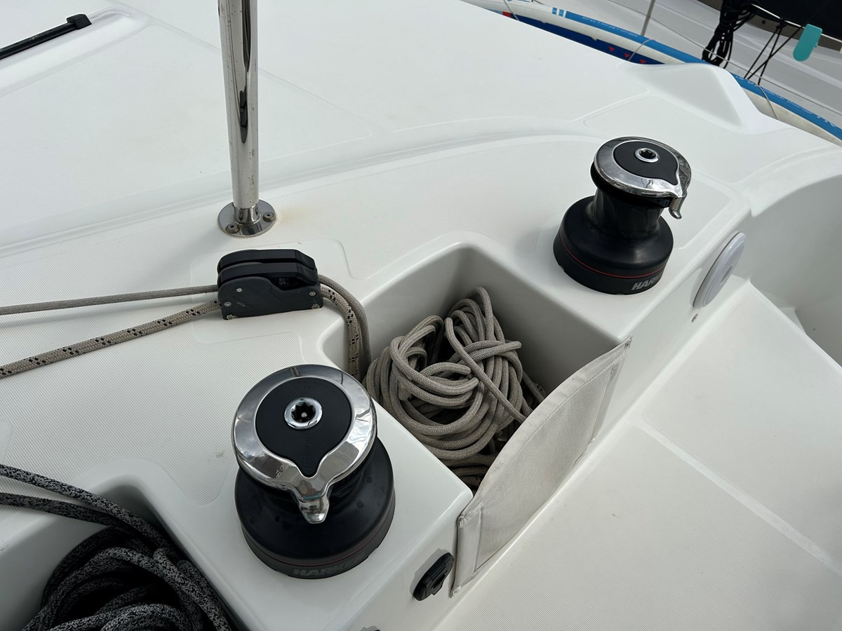 https://arconyachts.ams3.digitaloceanspaces.com/140126/conversions/large_4312268-optimize.jpg