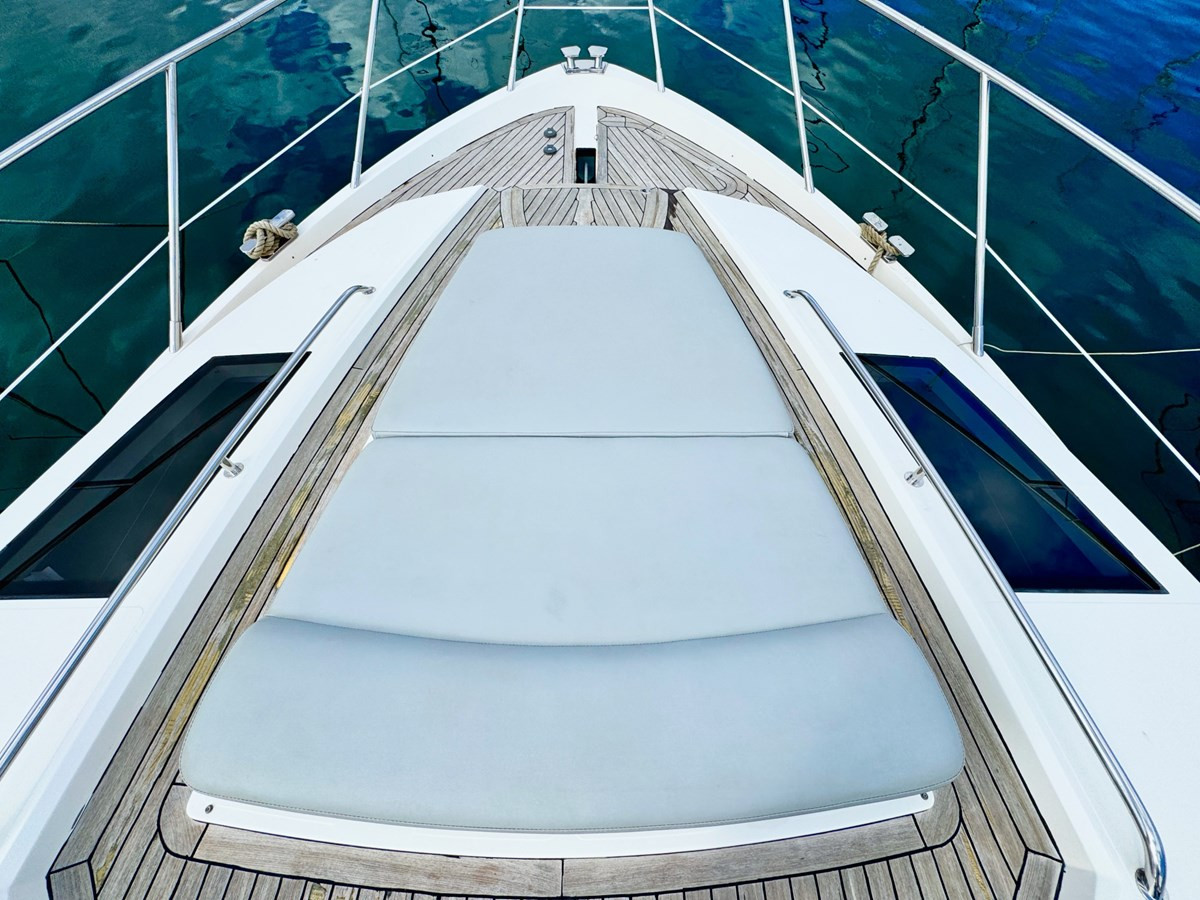 https://arconyachts.ams3.digitaloceanspaces.com/140202/conversions/large_4435800-optimize.jpg