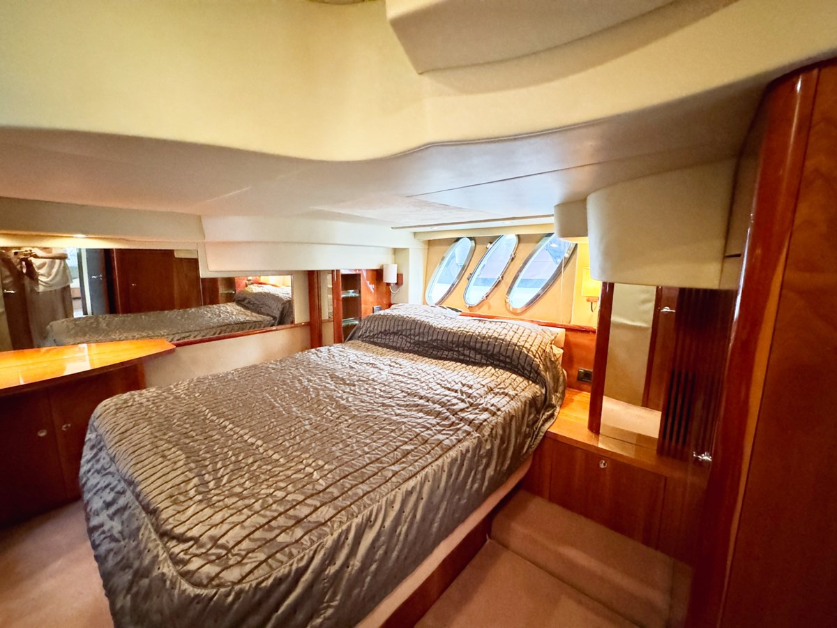 https://arconyachts.ams3.digitaloceanspaces.com/140244/conversions/large_4435815-optimize.jpg