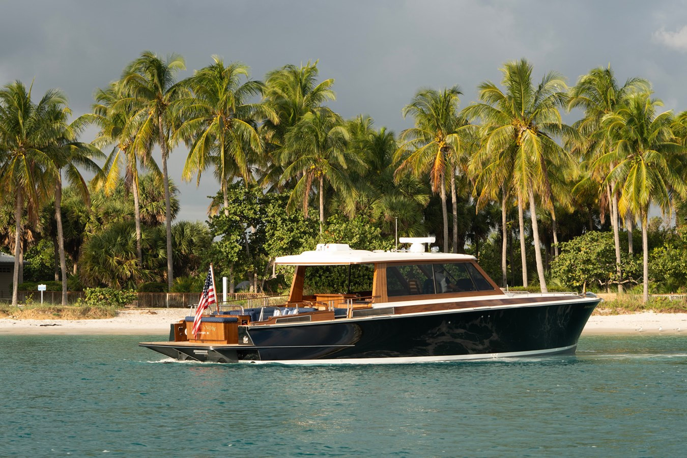https://arconyachts.ams3.digitaloceanspaces.com/140366/conversions/large_3745436-optimize.jpg