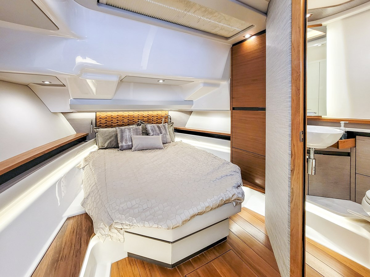 https://arconyachts.ams3.digitaloceanspaces.com/140592/conversions/large_3351805-optimize.jpg