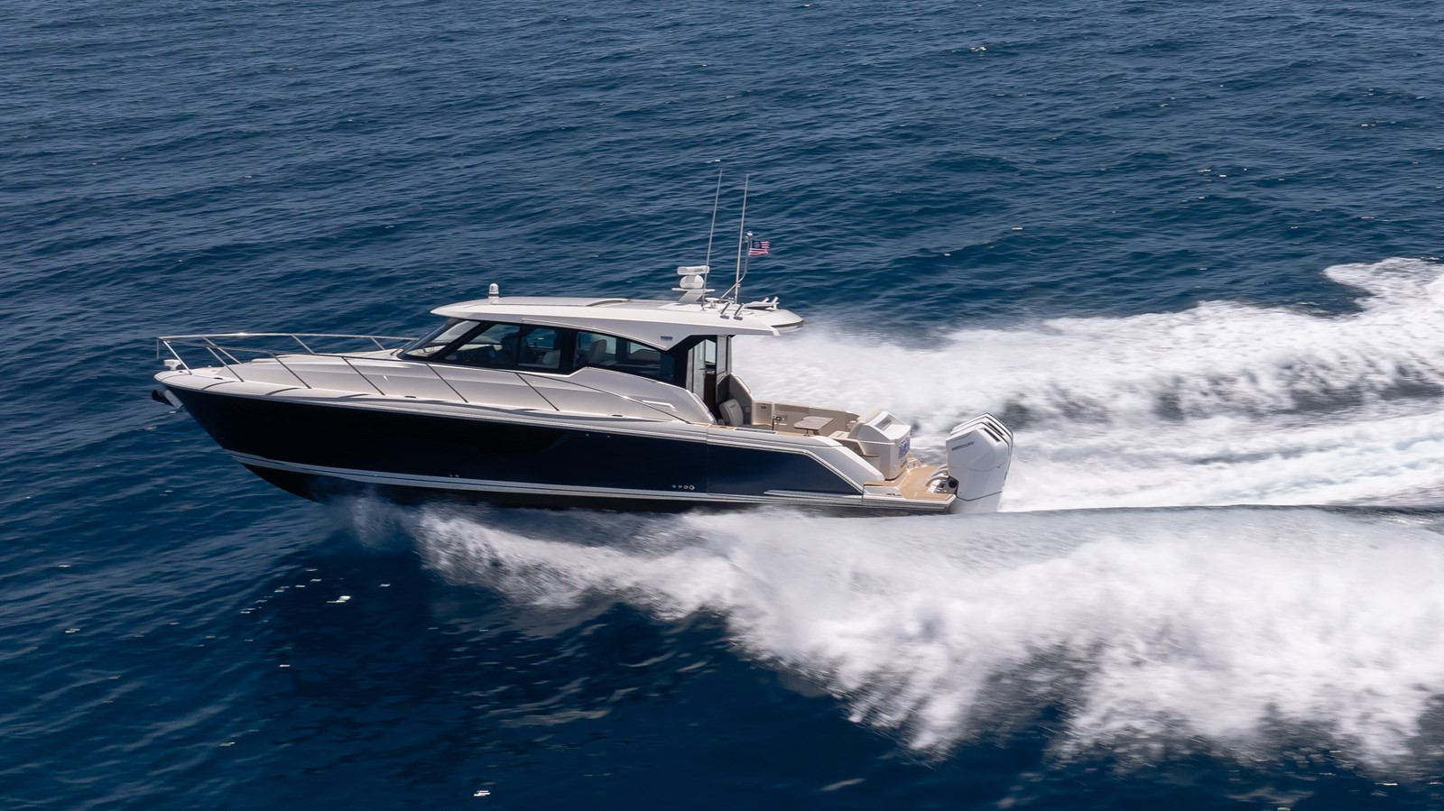 https://arconyachts.ams3.digitaloceanspaces.com/140615/conversions/large_4715396-optimize.jpg