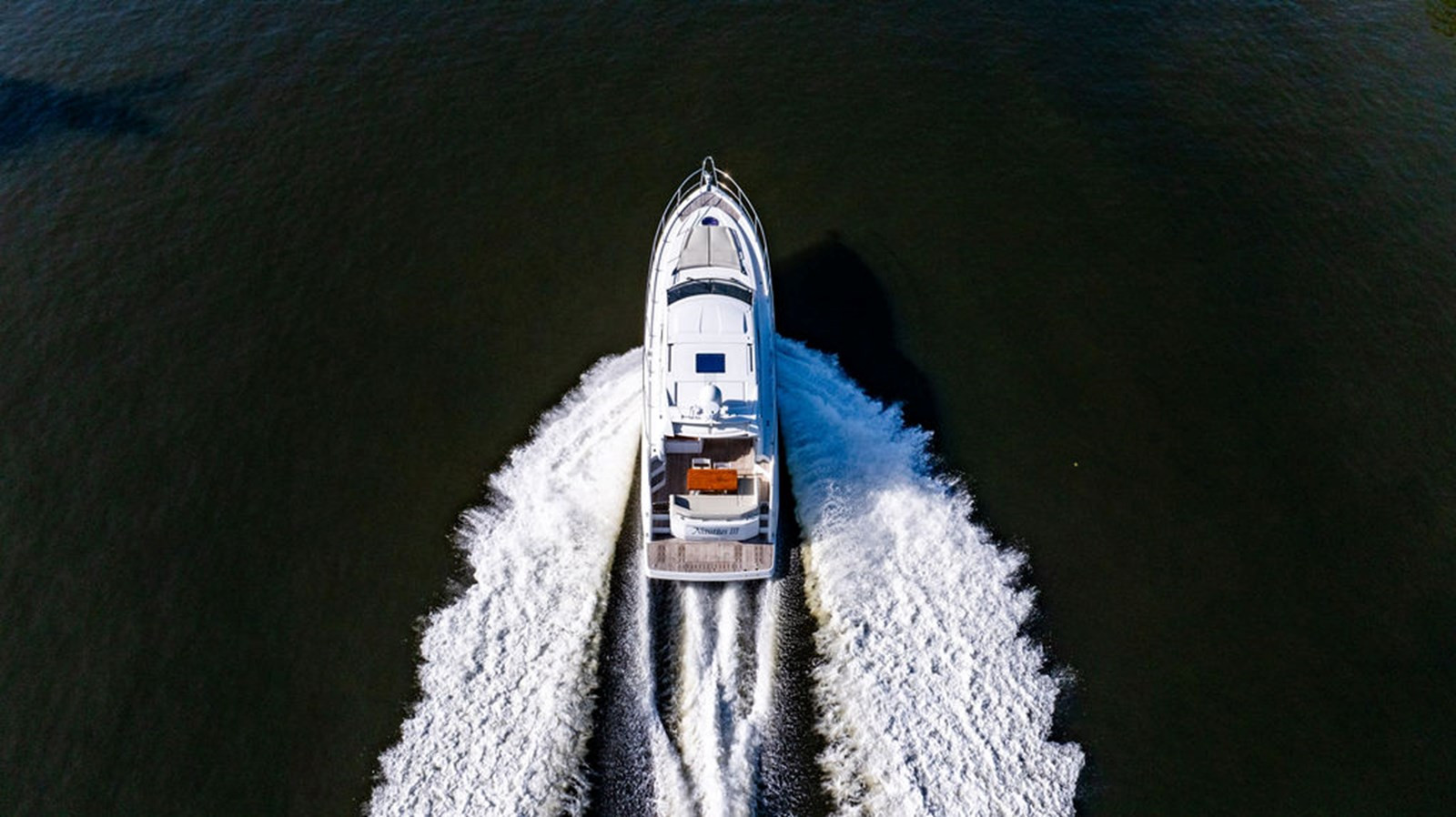 https://arconyachts.ams3.digitaloceanspaces.com/140628/conversions/large_4394463-optimize.jpg