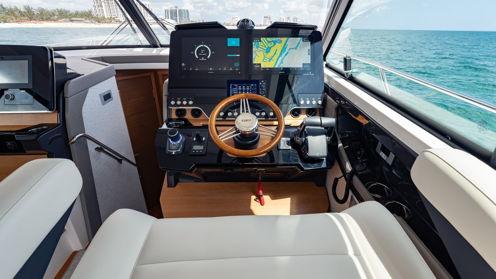 https://arconyachts.ams3.digitaloceanspaces.com/140681/conversions/large_4715417-optimize.jpg