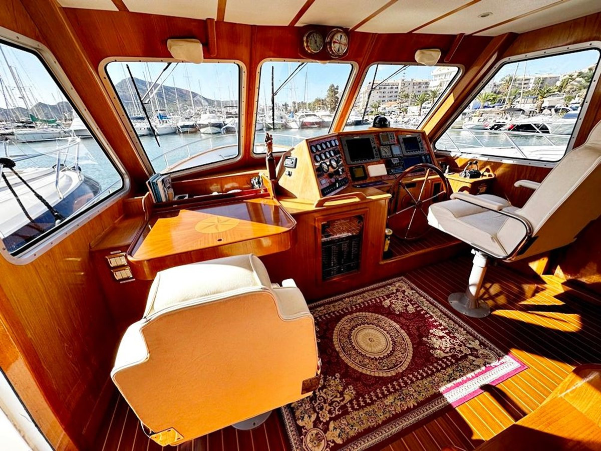 https://arconyachts.ams3.digitaloceanspaces.com/140692/conversions/large_4606981-optimize.jpg