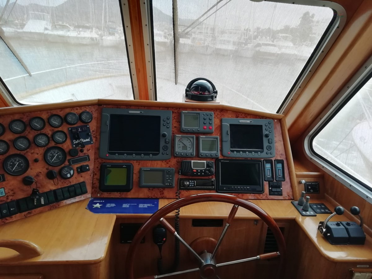 https://arconyachts.ams3.digitaloceanspaces.com/140695/conversions/large_4606990-optimize.jpg