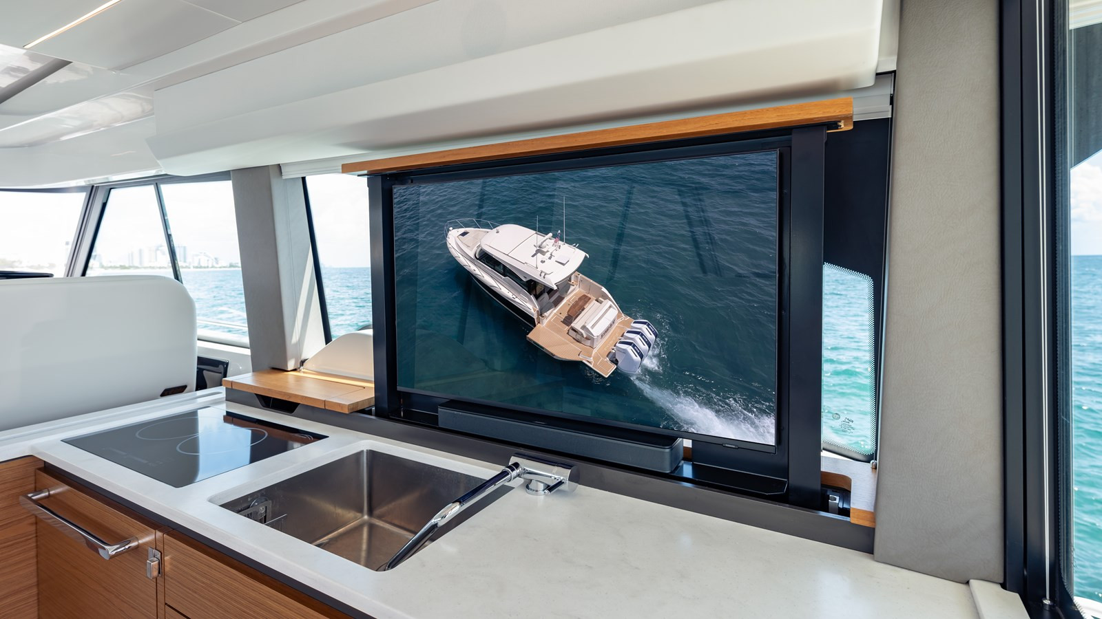 https://arconyachts.ams3.digitaloceanspaces.com/140709/conversions/large_4715760-optimize.jpg