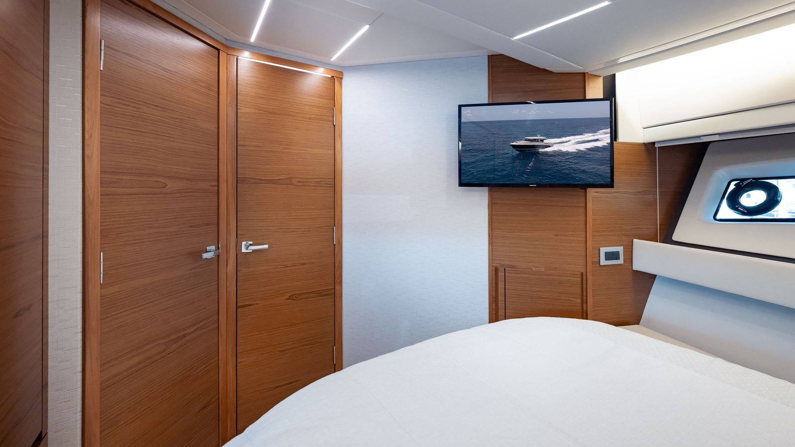 https://arconyachts.ams3.digitaloceanspaces.com/140734/conversions/large_4715783-optimize.jpg