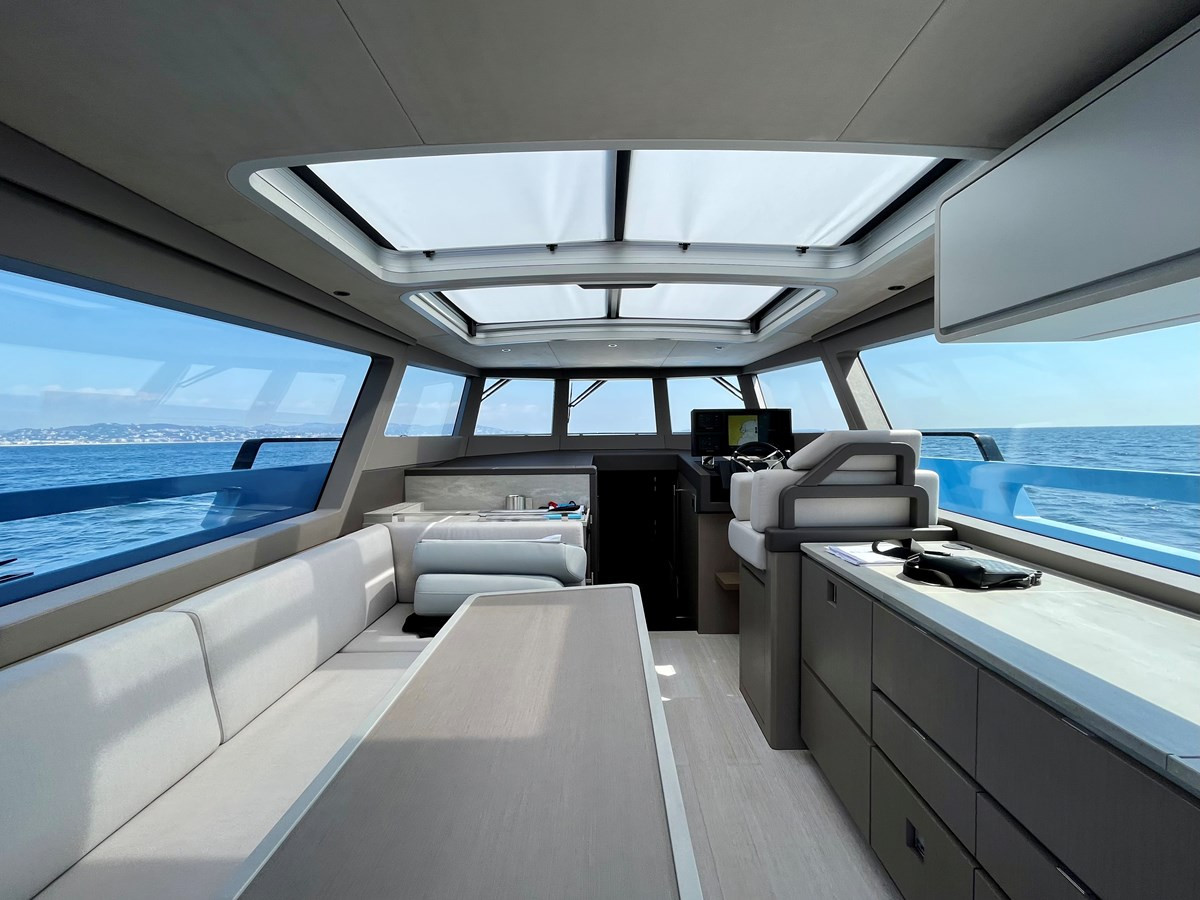 https://arconyachts.ams3.digitaloceanspaces.com/140768/conversions/large_4627254-optimize.jpg