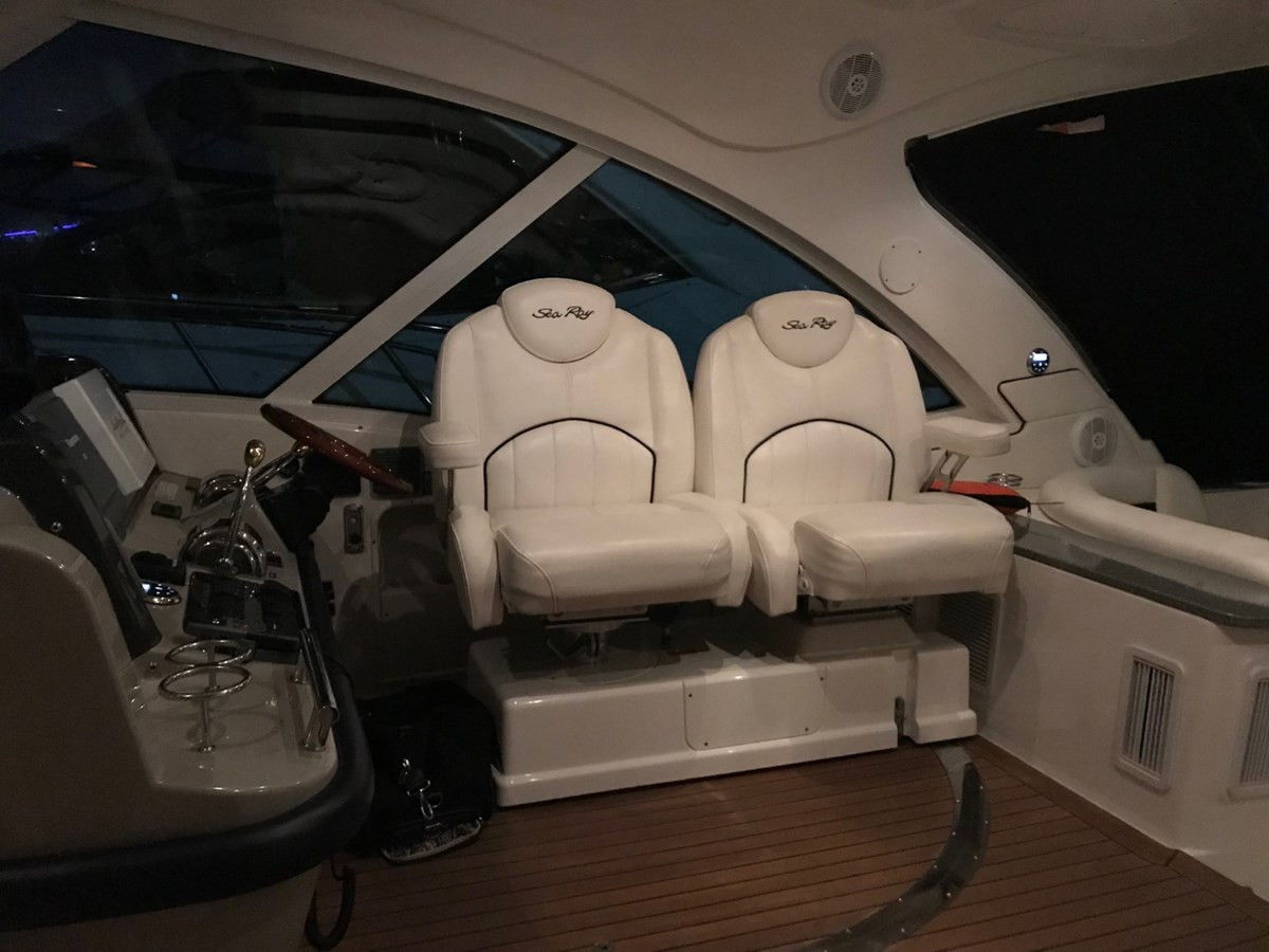 https://arconyachts.ams3.digitaloceanspaces.com/140809/conversions/large_3529627-optimize.jpg
