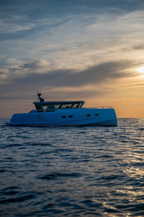https://arconyachts.ams3.digitaloceanspaces.com/140863/conversions/large_4627380-optimize.jpg