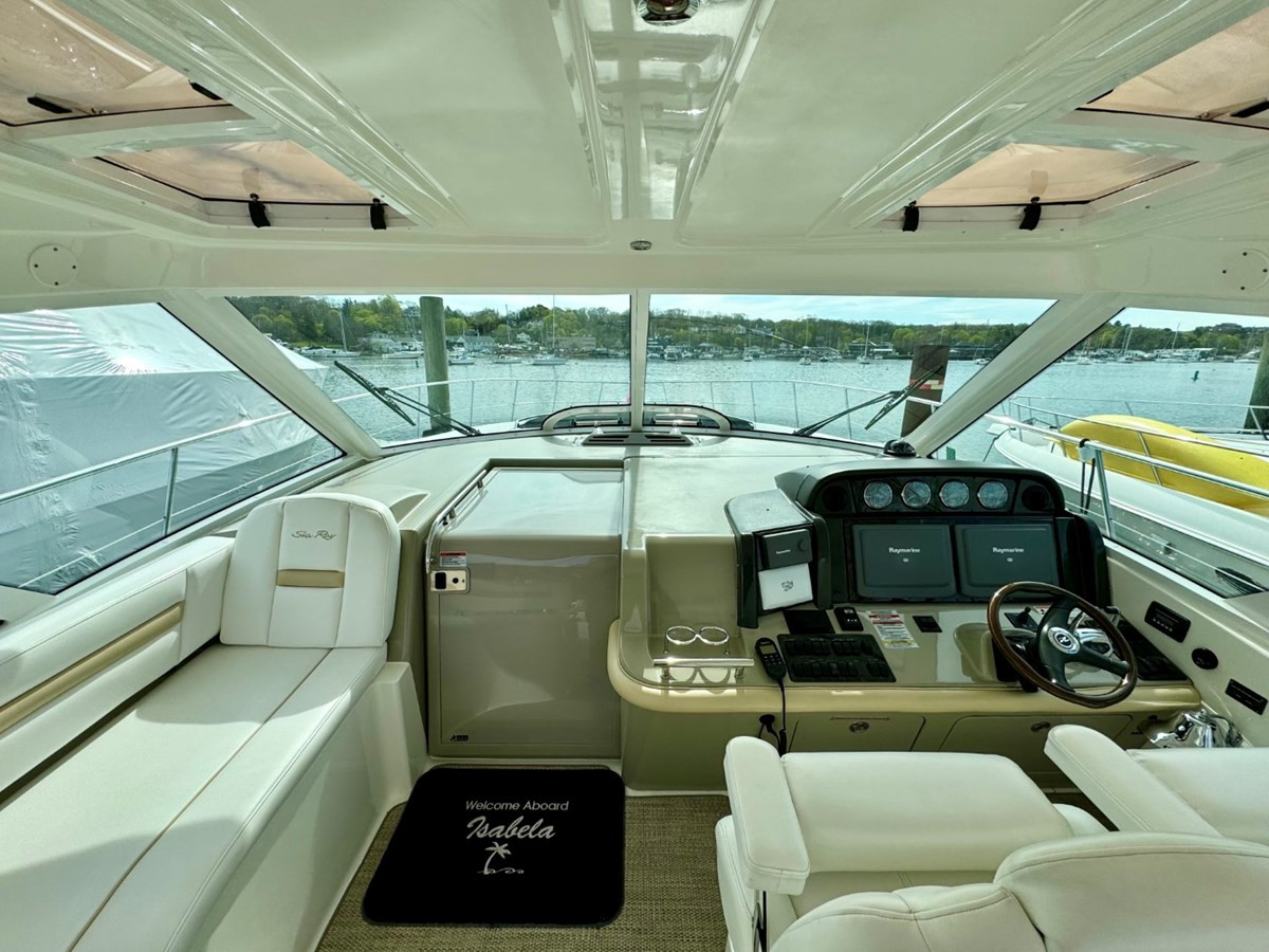 https://arconyachts.ams3.digitaloceanspaces.com/140905/conversions/large_4174304-optimize.jpg