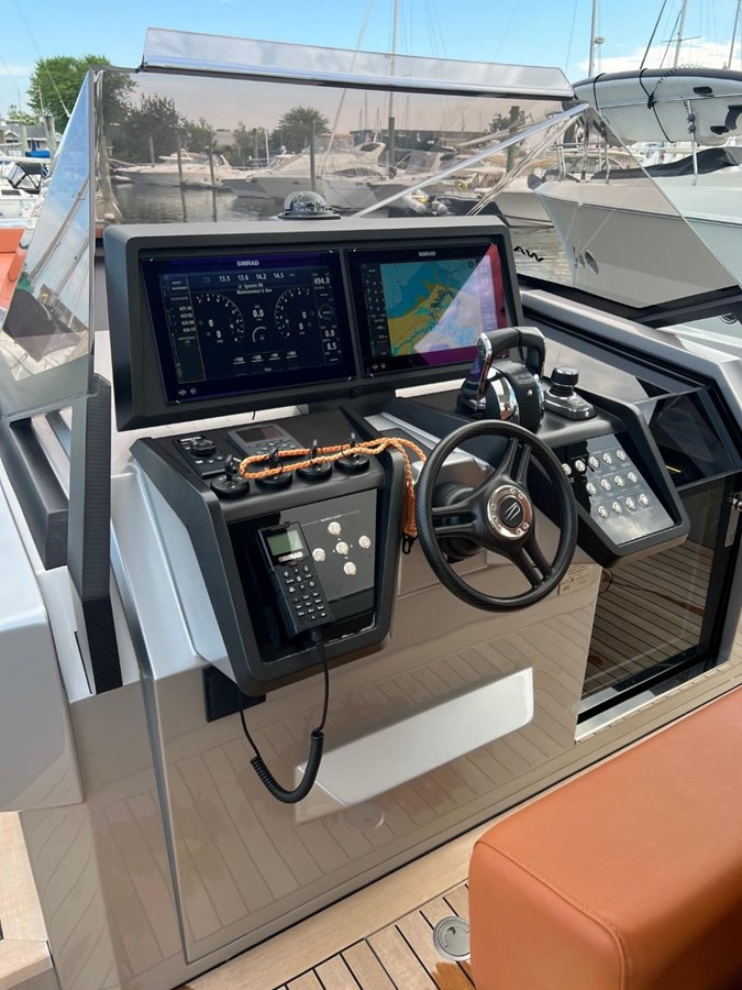 https://arconyachts.ams3.digitaloceanspaces.com/140952/conversions/large_4819894-optimize.jpg