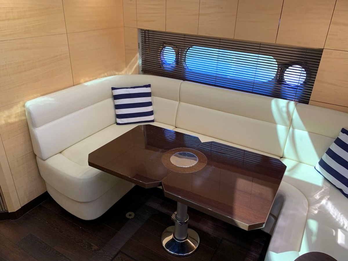 https://arconyachts.ams3.digitaloceanspaces.com/141031/conversions/large_2833582-optimize.jpg