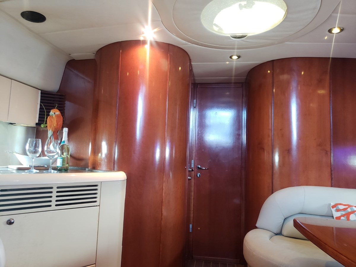 https://arconyachts.ams3.digitaloceanspaces.com/141116/conversions/large_3048326-optimize.jpg