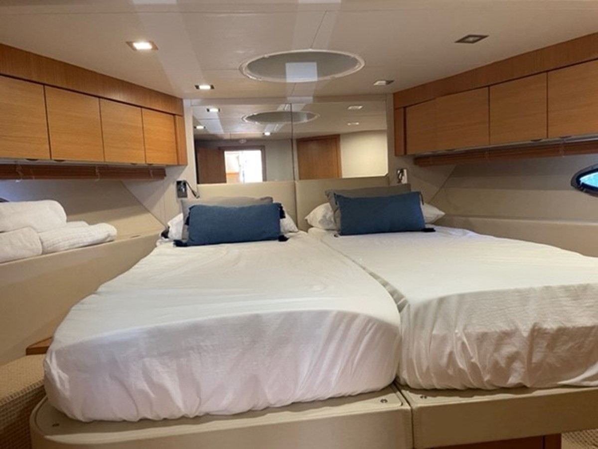 https://arconyachts.ams3.digitaloceanspaces.com/141340/conversions/large_3609095-optimize.jpg