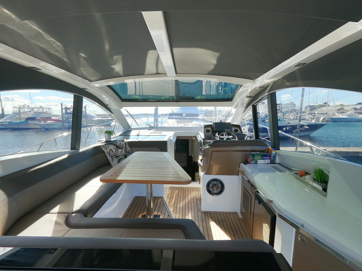 https://arconyachts.ams3.digitaloceanspaces.com/141410/conversions/large_3624477-optimize.jpg