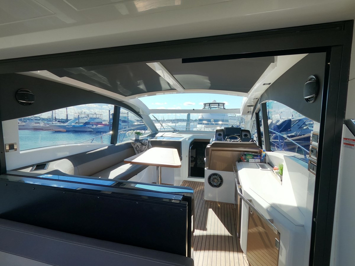 https://arconyachts.ams3.digitaloceanspaces.com/141428/conversions/large_3624483-optimize.jpg