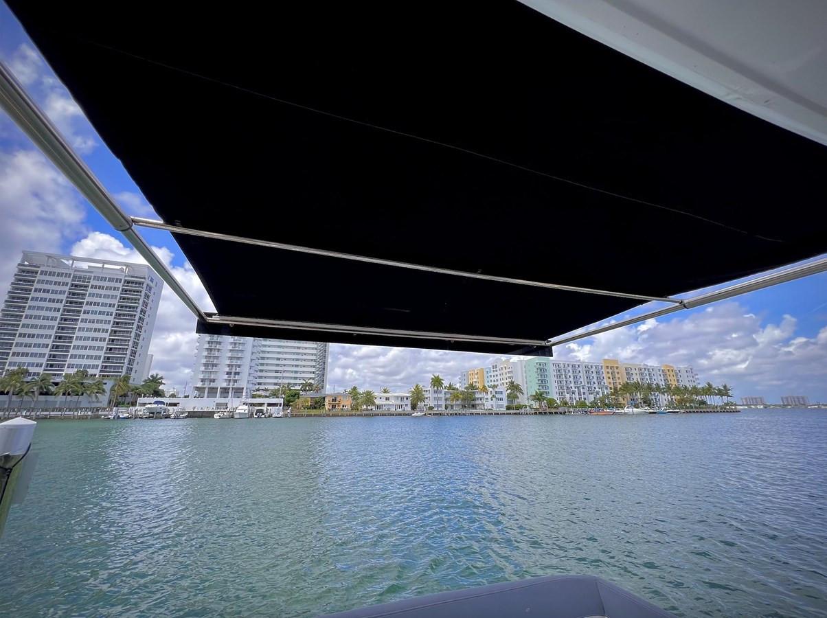 https://arconyachts.ams3.digitaloceanspaces.com/141433/conversions/large_3770520-optimize.jpg
