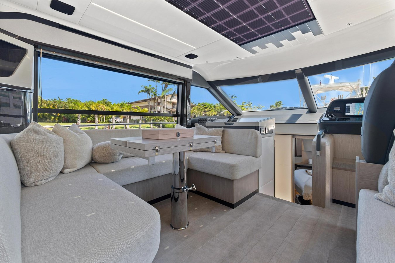 https://arconyachts.ams3.digitaloceanspaces.com/141438/conversions/large_3788270-optimize.jpg