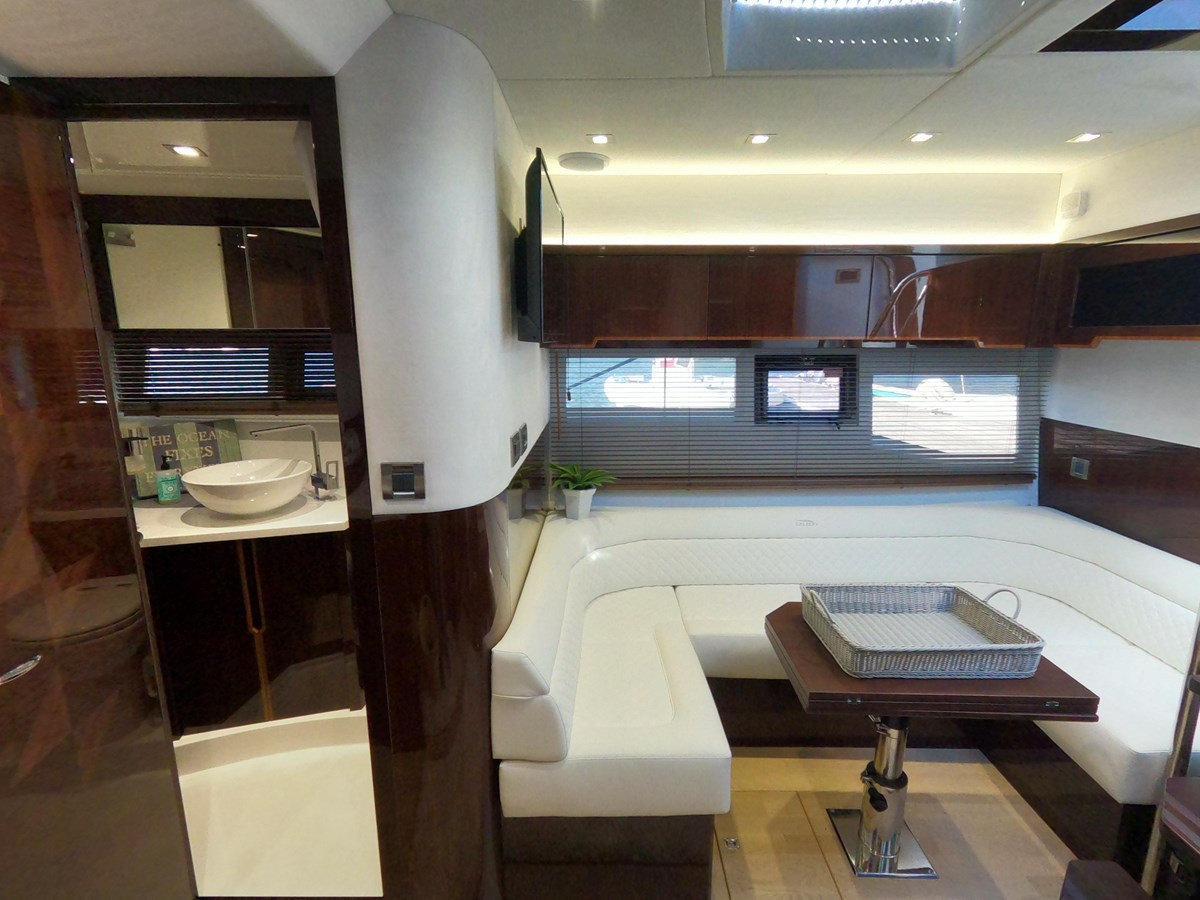 https://arconyachts.ams3.digitaloceanspaces.com/141452/conversions/large_3624491-optimize.jpg